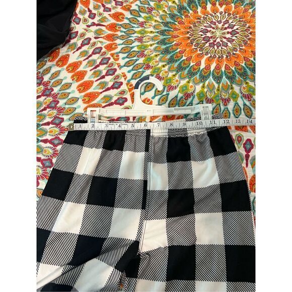 New Agnes & Dora plaid black and white soft leggings - Picture 2 of 6